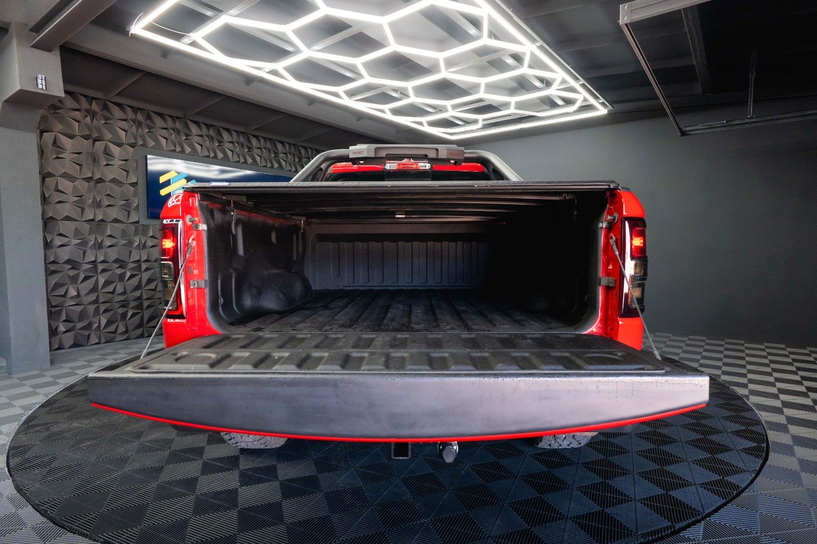 Fahrzeugabbildung Dodge RAM 5.7 V8 HEMI 4x4 RED DEVIL LONGBED Offroad