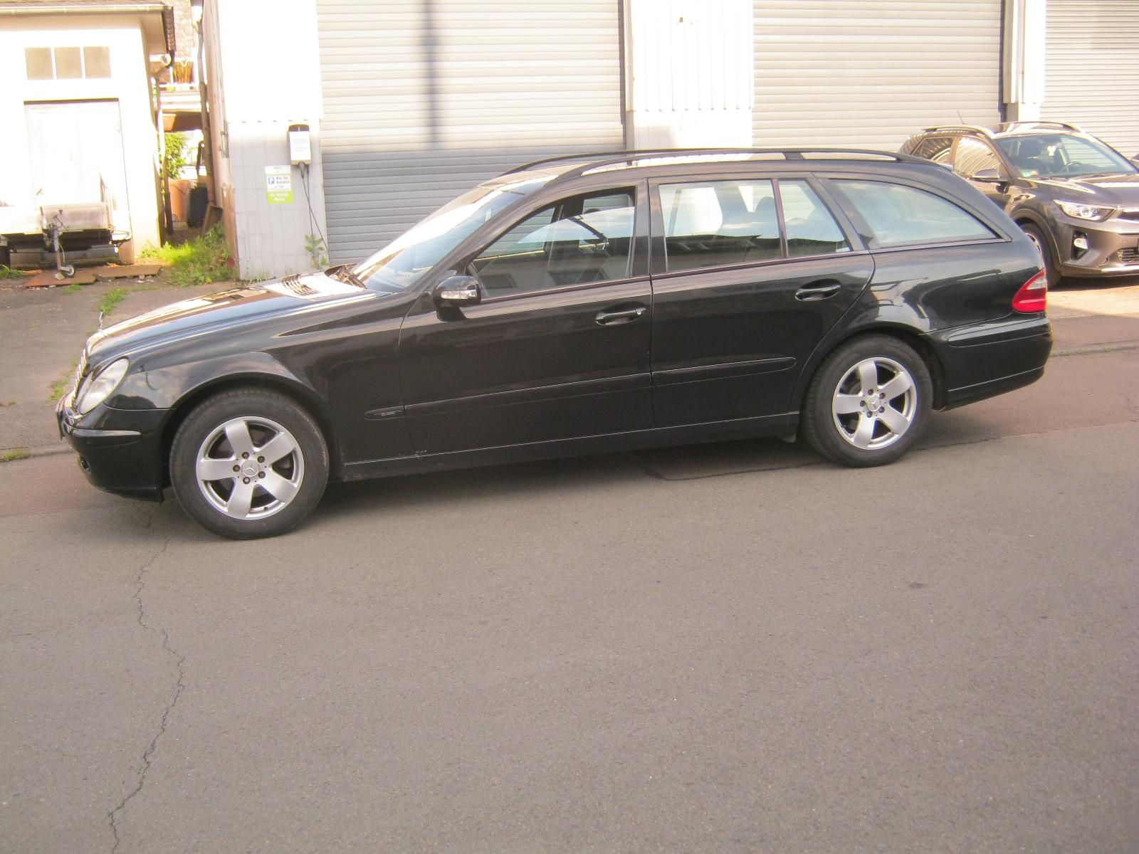 Mercedes-Benz E 220 CDI T CLASSIC Classic