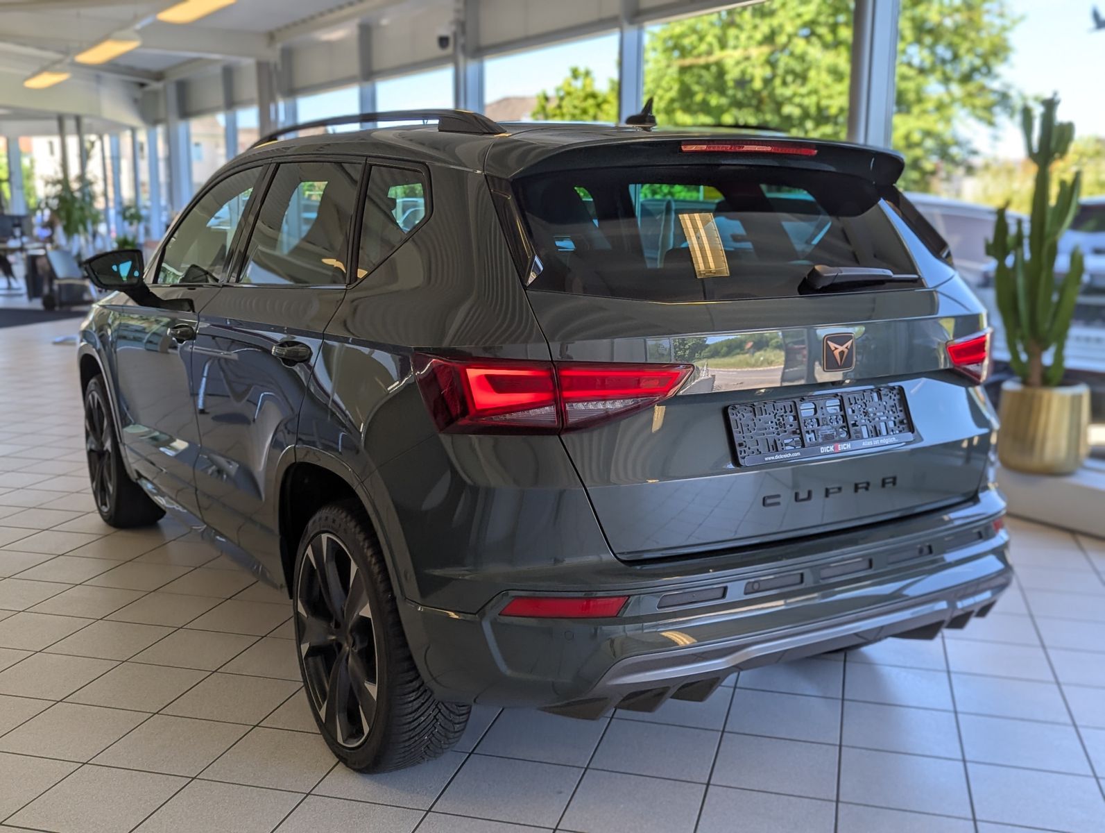 Fahrzeugabbildung CUPRA Ateca 1.5 TSI DSG Pano Memory ACC AHK-Vorb. 19"