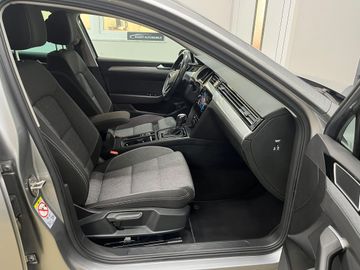 Volkswagen Passat - 7
