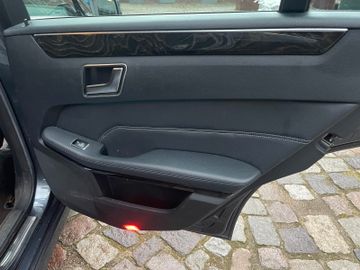 Mercedes E 200 - 9