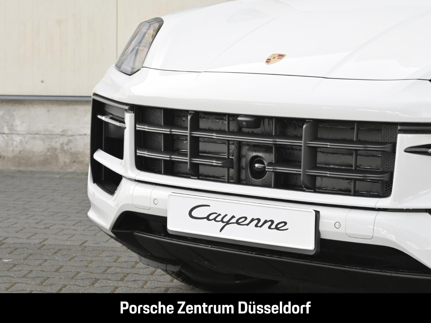 Porsche Cayenne E-Hybrid Coupe Surround-View Head-Up