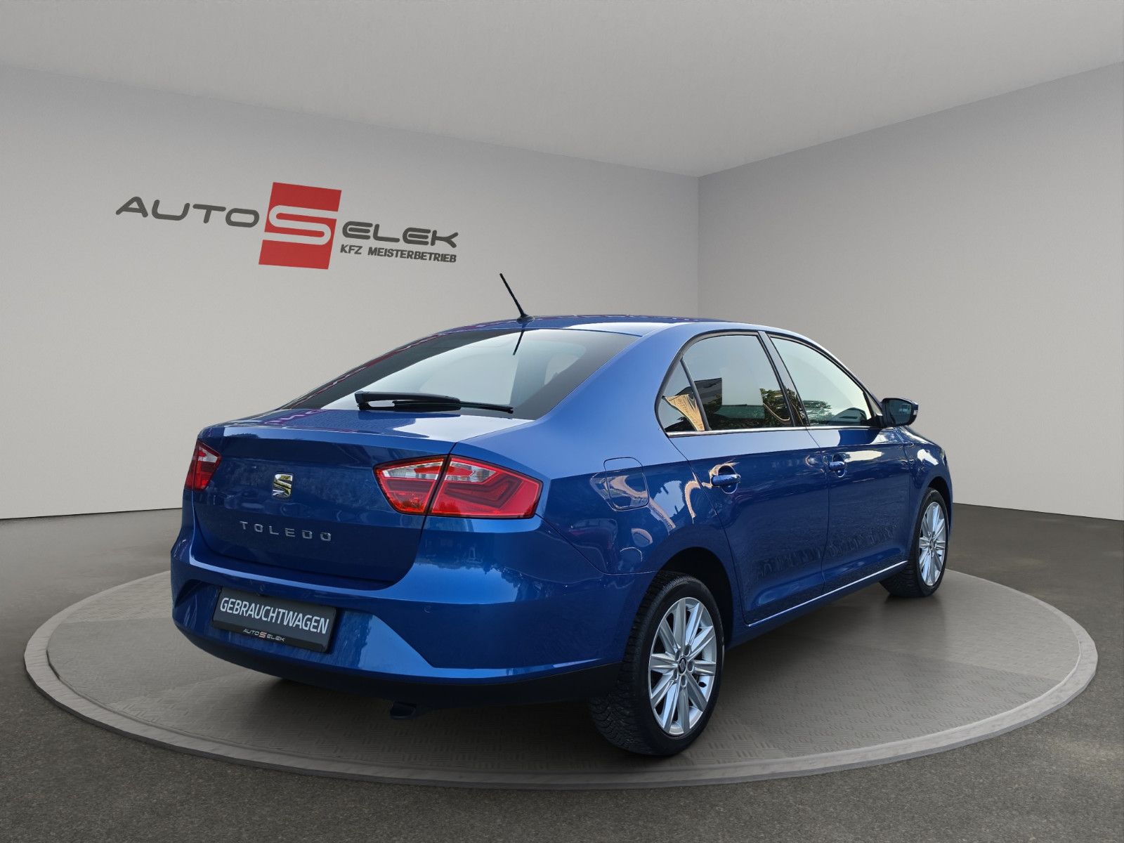 Fahrzeugabbildung SEAT Toledo Style TÜV SERVICE NEU
