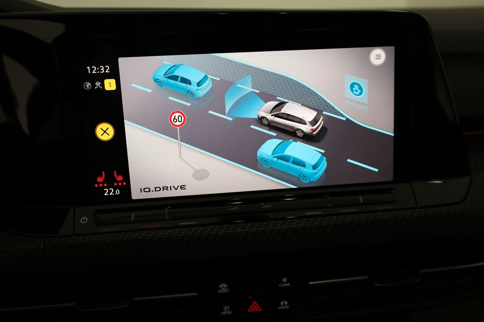 Fahrzeugabbildung Volkswagen Golf VIII Variant R-Line eTSI Navi,LED,ACC,AHK