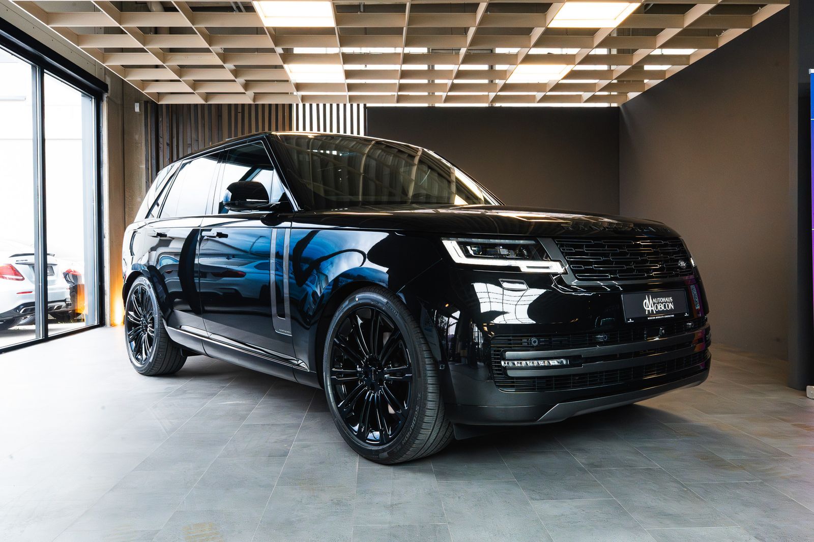 Land Rover Range Rover D350 SWB | Delivery 08/26 | FOND-TV