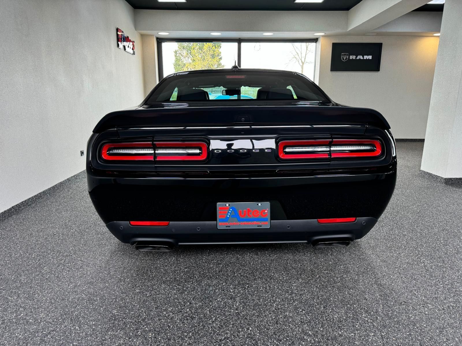 Fahrzeugabbildung Dodge CHALLENGER HELLCAT JAILBREAK -LAST CALL-CARBONE