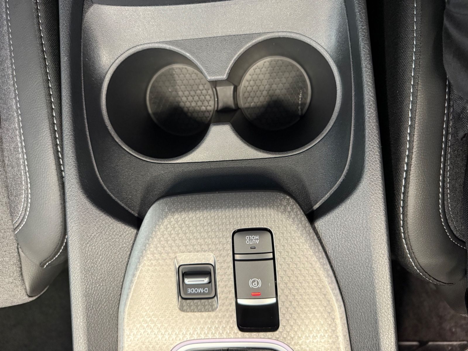 Fahrzeugabbildung Nissan Qashqai N-Connecta MHEV MT - Winter-,Komfort-Pa.