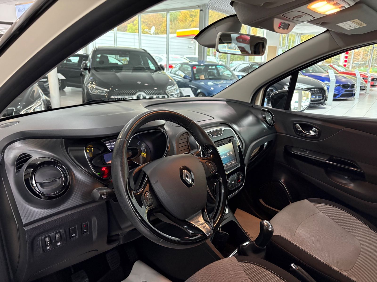 Fahrzeugabbildung Renault Captur Intens *RÜCKFAHRKAMERA*