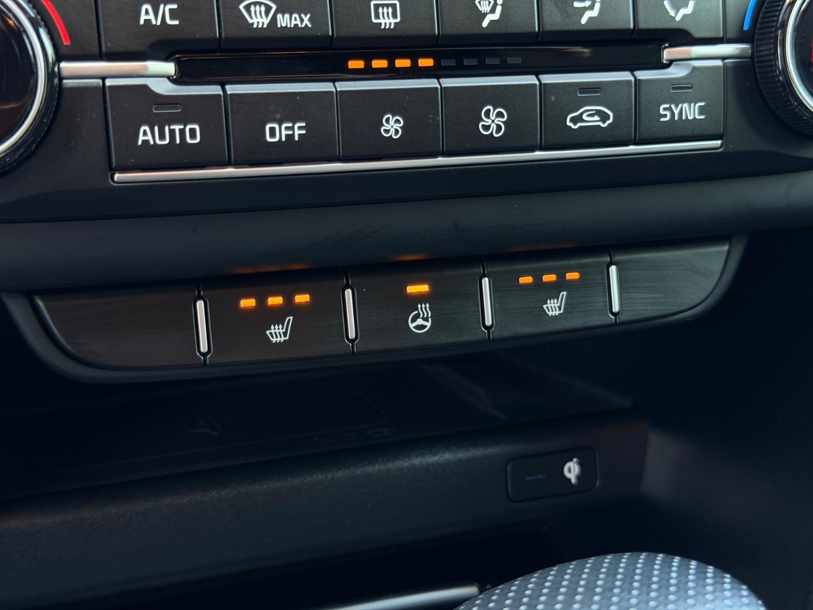 Kia Ceed GT/Automatik/LED/JBL/AHK/Alcantara/47700km