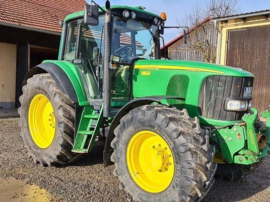 John Deere 6920