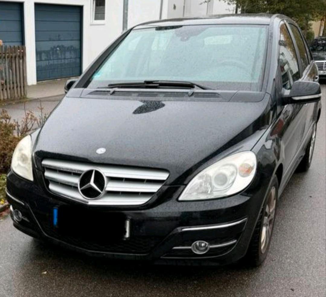 Mercedes-Benz B 200