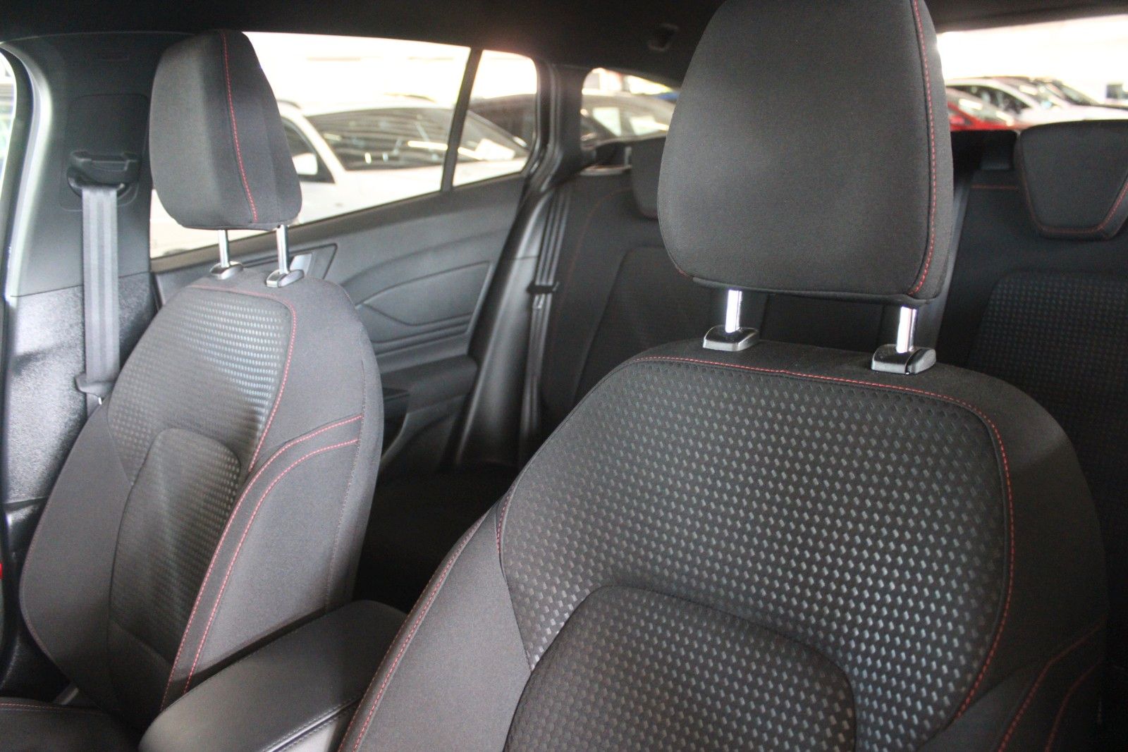 Fahrzeugabbildung Ford Focus ST-Line X AHK M-LED STDHZ B&O ACC WinterP.