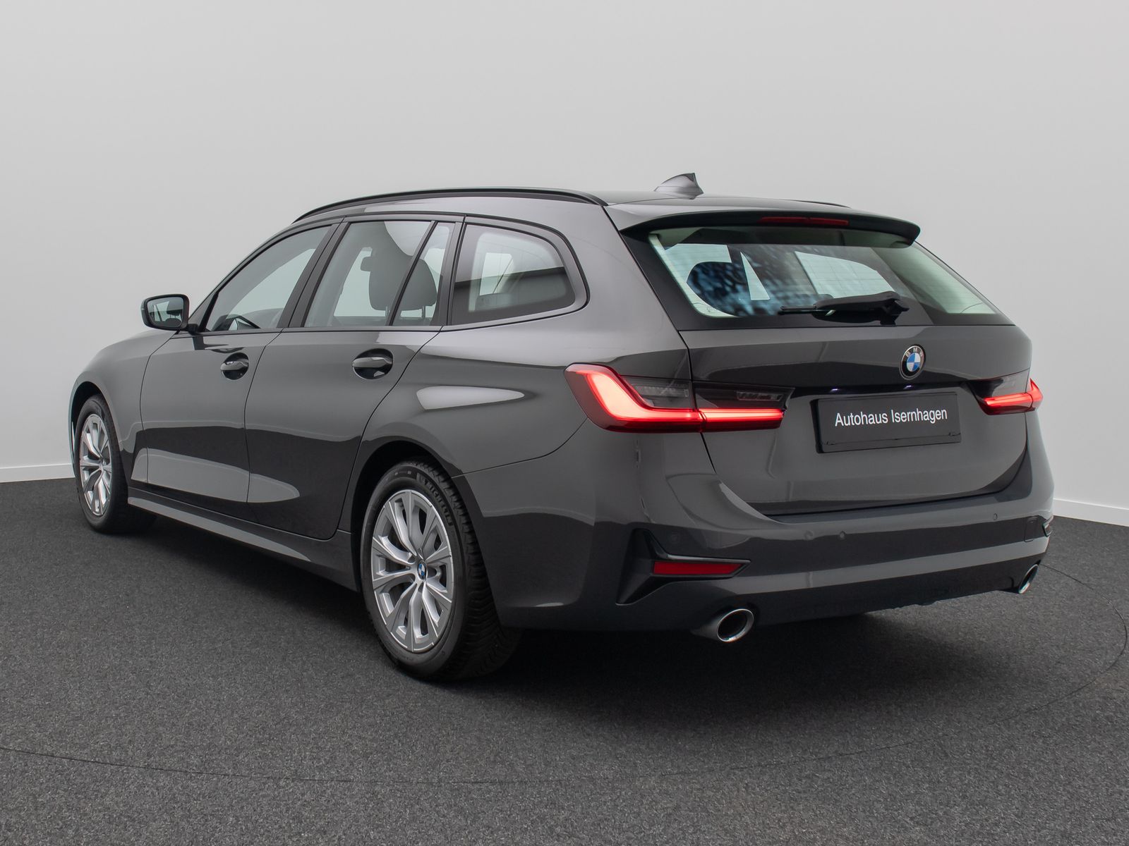 Fahrzeugabbildung BMW 320d Stop&Go Alarm DAB DriveAss AHK FernlichtAss