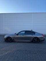BMW 750i, Top-gepflegt, B&W Sound, Night Vision, - BMW 750 mit Panoramadach