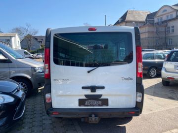 Renault Trafic - 11