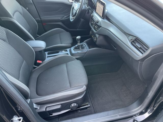 Fahrzeugabbildung Ford Focus 1.0 ECOBoost Cool & Sonnect AHK, Sitzheizu