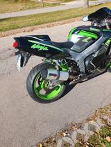Kawasaki ZX9R - KAWASAKI ZX9R