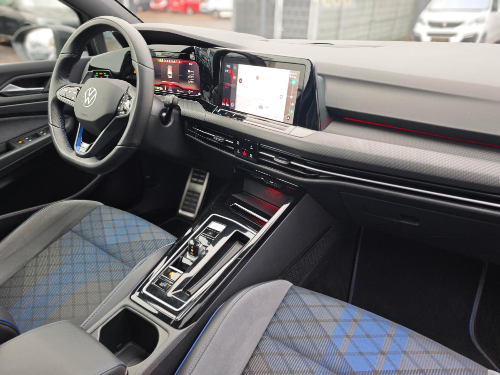 Volkswagen Golf VIII R VARIANT 4M*PERFORM*MATRIX*PANO*1.HD*, миниатюра 16