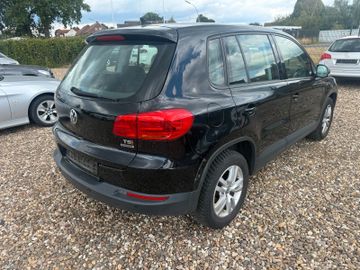 Volkswagen Tiguan - 5