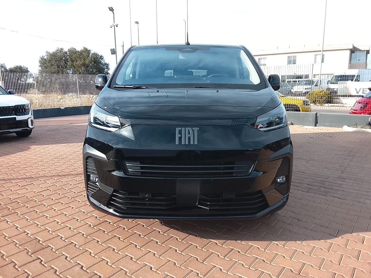 Other Fiat Ulysse 2.0 BlueHDi 180 CV AT8 L3 imagem 2