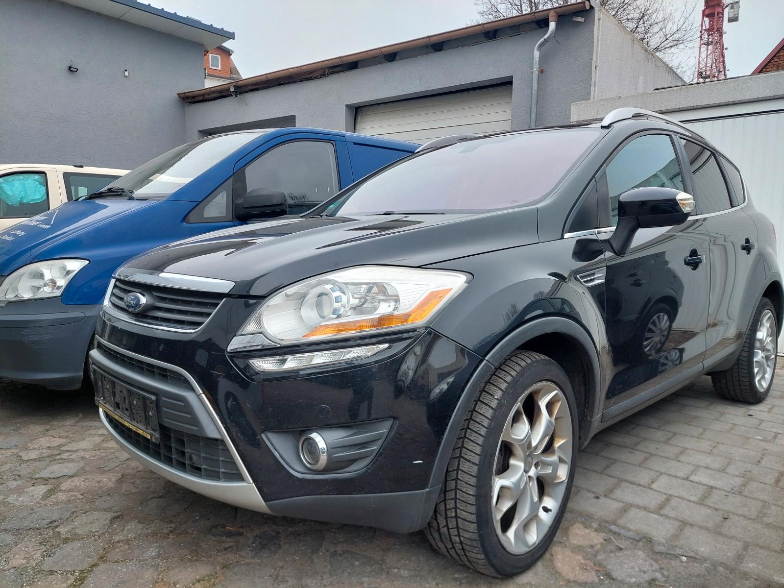 Ford Kuga Titanium 2.5 Allrad Automatik 8xRäder