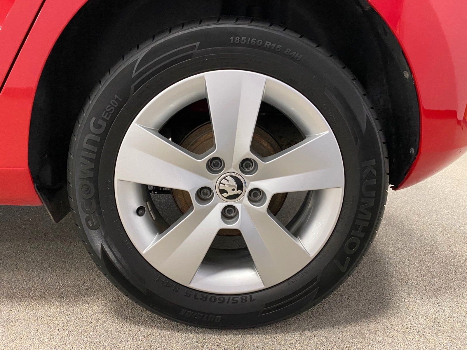 Fahrzeugabbildung SKODA Fabia 1.0l MPI Ambition+SITZHEIZUNG+TELEFON+ALU+