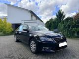 Skoda Superb 1.6 TDI SCR GreenLine Leder Navi Voll - Skoda Superb mit Diesel-Antrieb: Greenline
