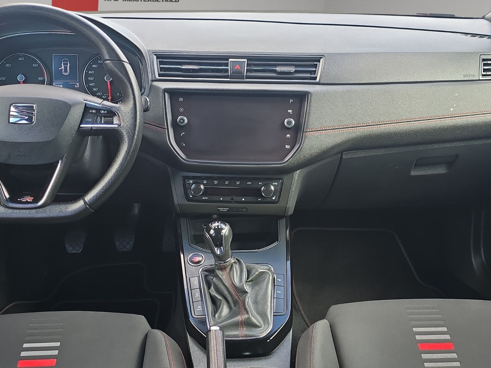 Fahrzeugabbildung SEAT Arona FR BUSINESS PAKET LED KAMERA NAVI AHK ACC