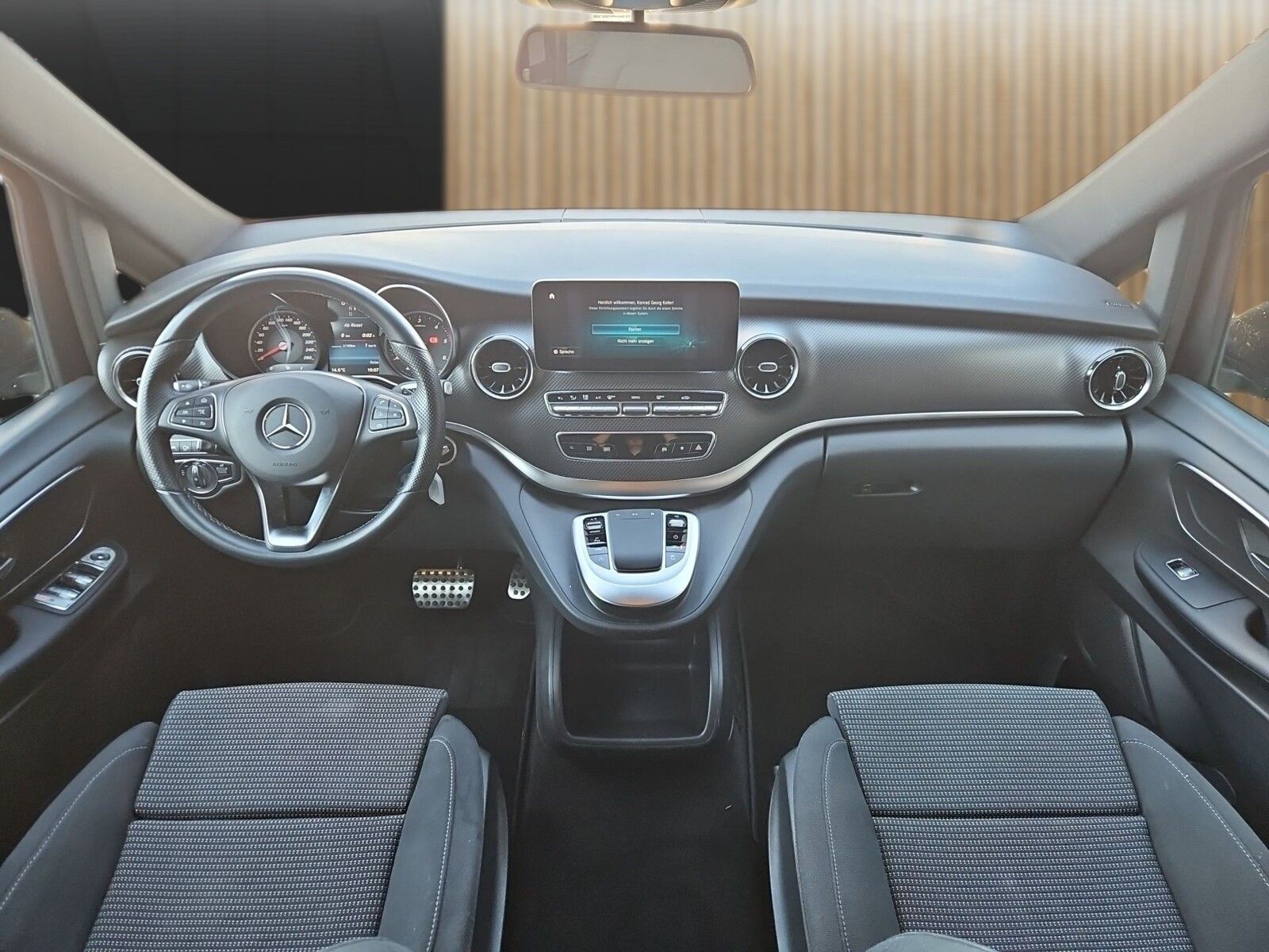 Fahrzeugabbildung Pössl Vanstar V 300 d Navi, Camp-Box, RK
