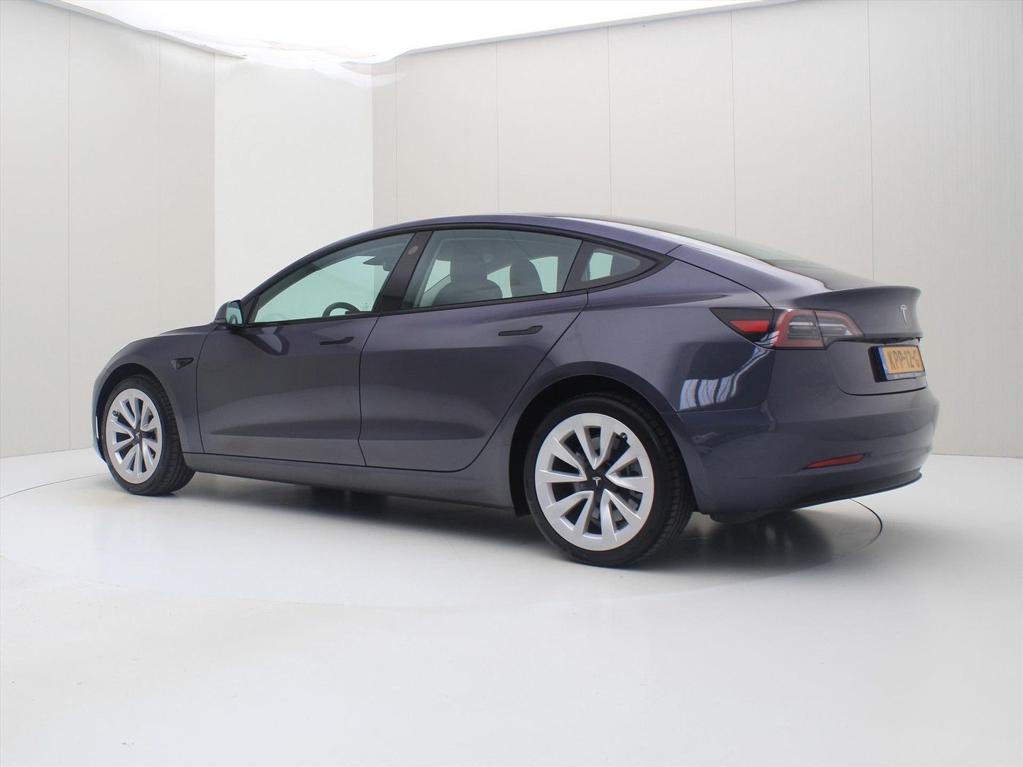 Tesla Model 3 Standard RWD Plus FACELIFT 94% SoH [ AMD imagem 3