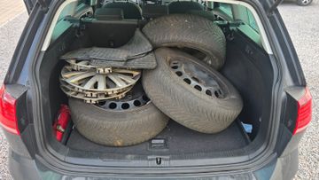 Volkswagen Golf - 12