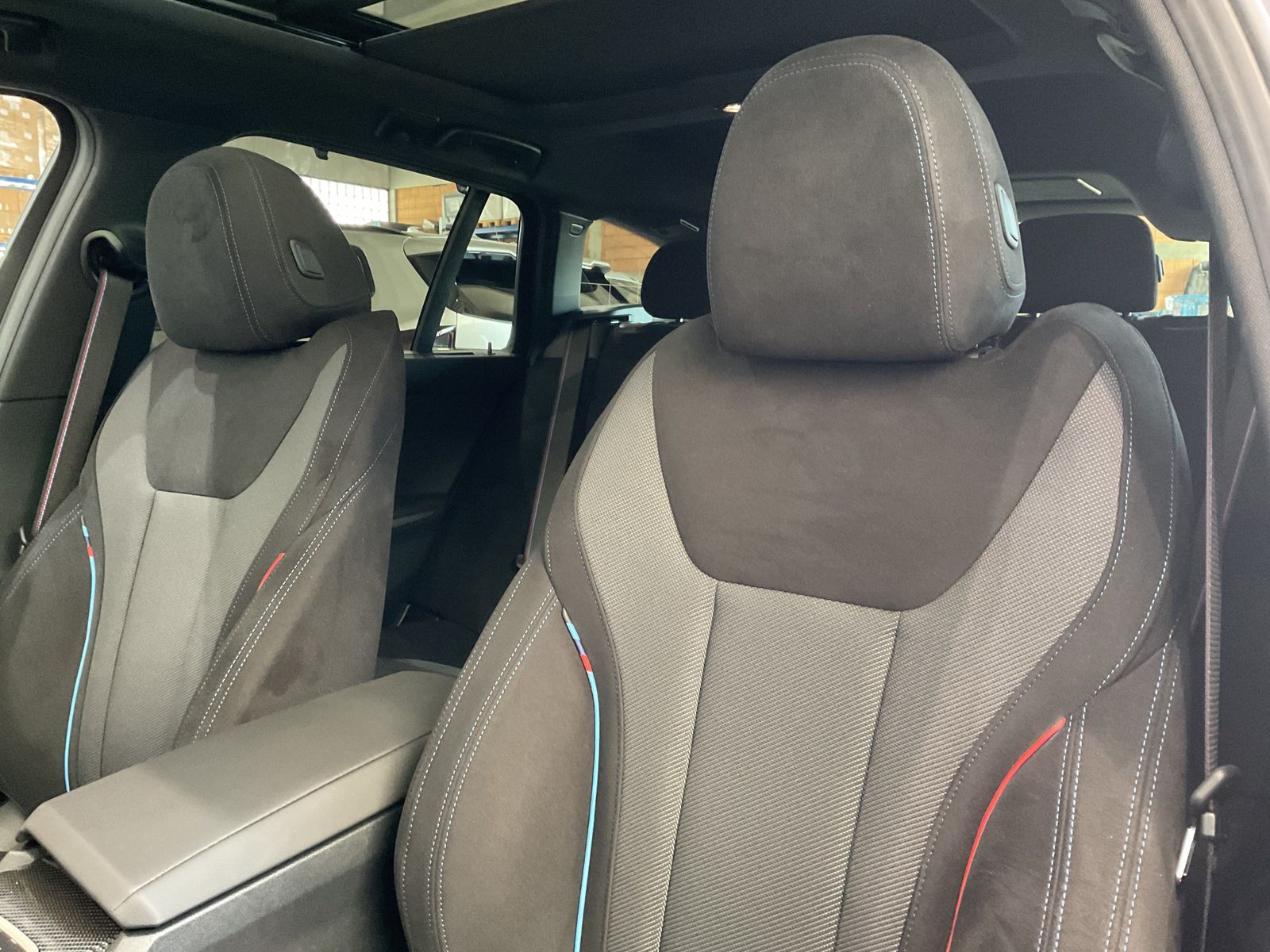 Fahrzeugabbildung BMW 320d Standheizung, Panorama Glasdach, Komfortzug