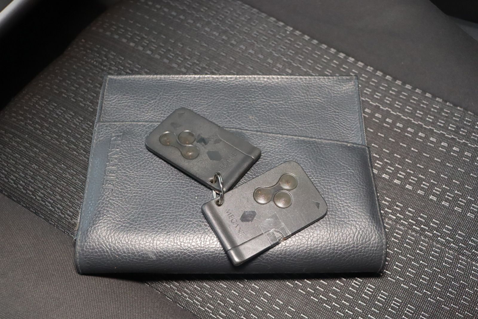 Fahrzeugabbildung Renault Megane 1.6 16V Dynamique HU/AU 09.27