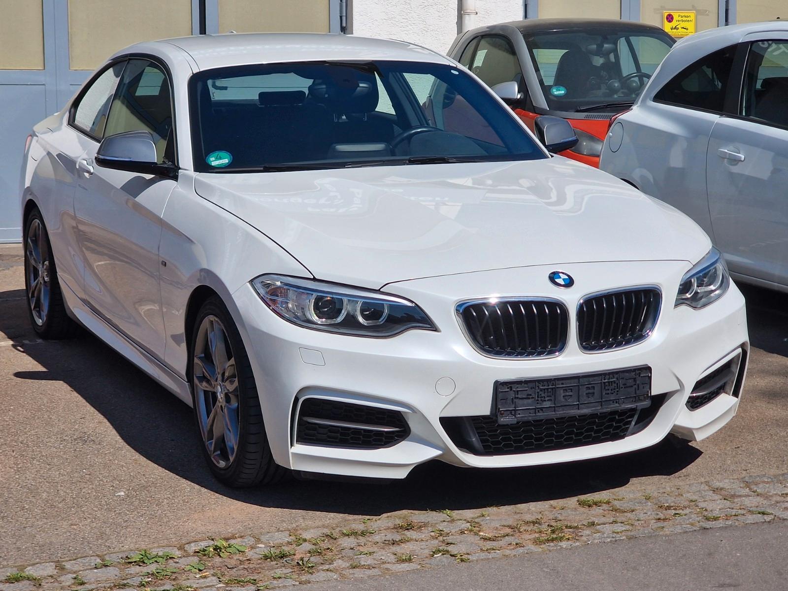 BMW M235i xDrive *Xenon*M Sportbremse*18"*Navi*