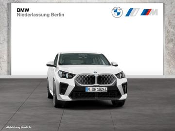 2025 BMW IX2 照片 10