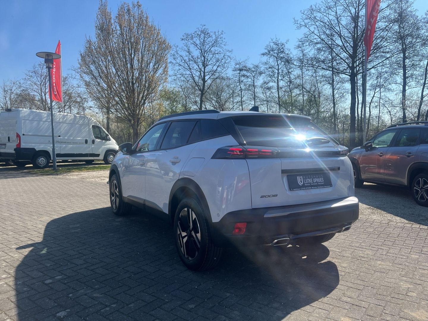 Fahrzeugabbildung Peugeot 2008 Allure 130 Puretech EAT8    ACC  CarPlay