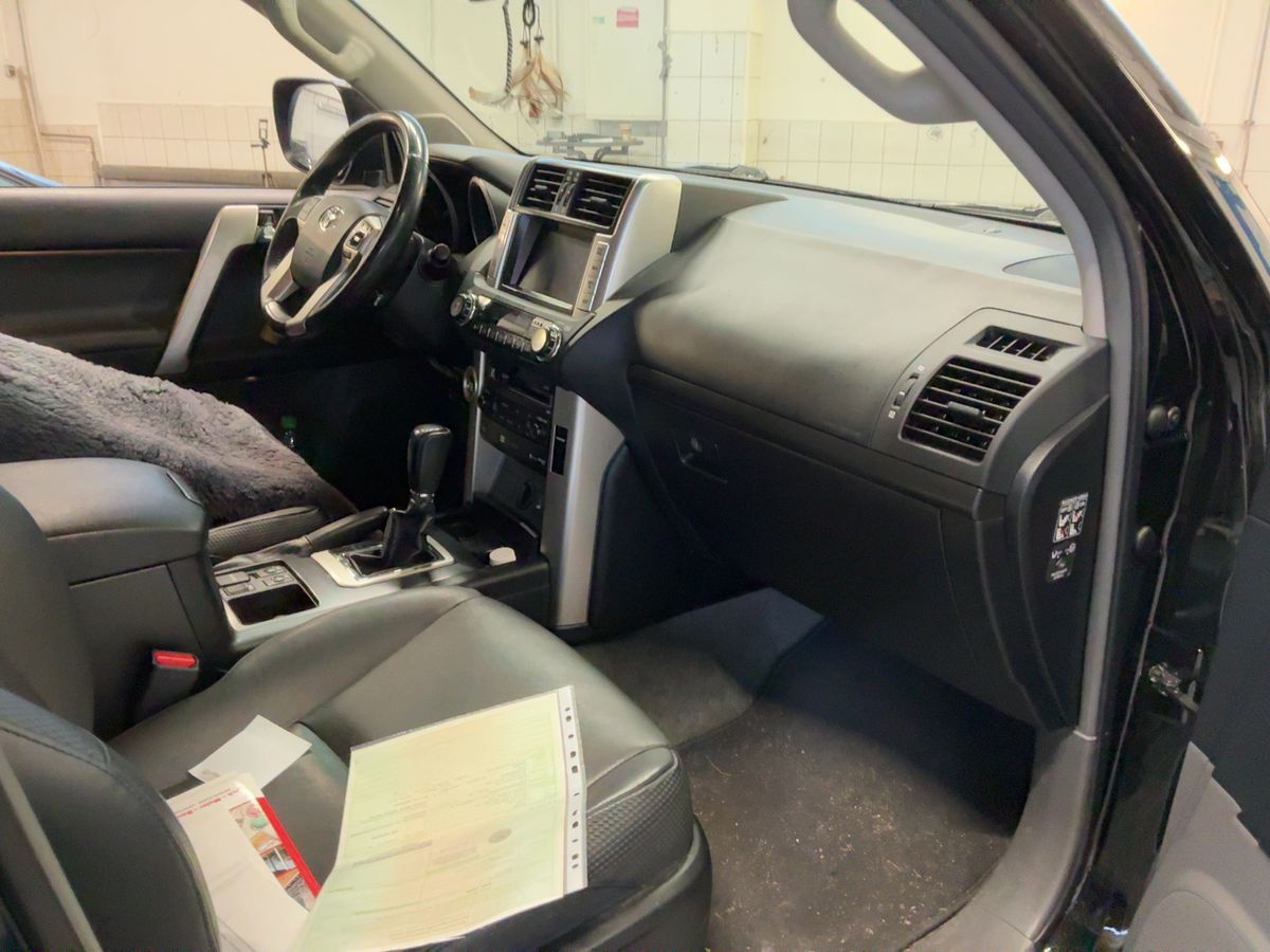 Fahrzeugabbildung Toyota Land Cruiser Executive|AUTOMATIK|LEDER|NAVI|AHK