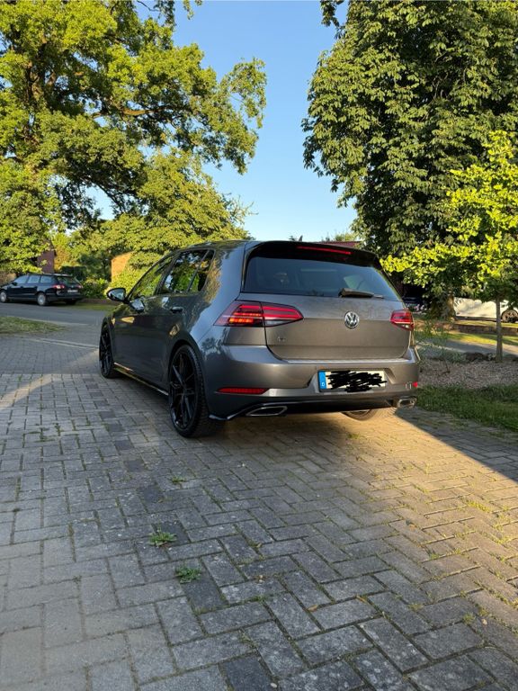 Image of Volkswagen Golf
