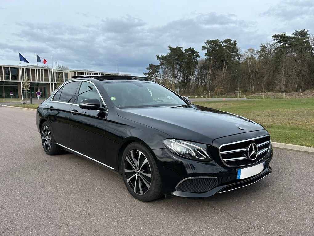 Image of Mercedes-Benz E 220