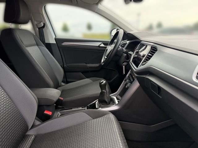T-Roc Acitve 1.0 TSI Apple CarPlay Rear View