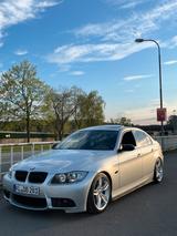 BMW E90 330i N52B30 *TÜV* (Tausch?) - BMW 330 aus 2005: 330i
