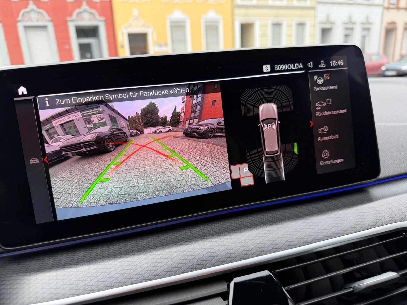 Fahrzeugabbildung BMW 520d Touring M SPORT LASER HUD KAMERA AHK LEDER