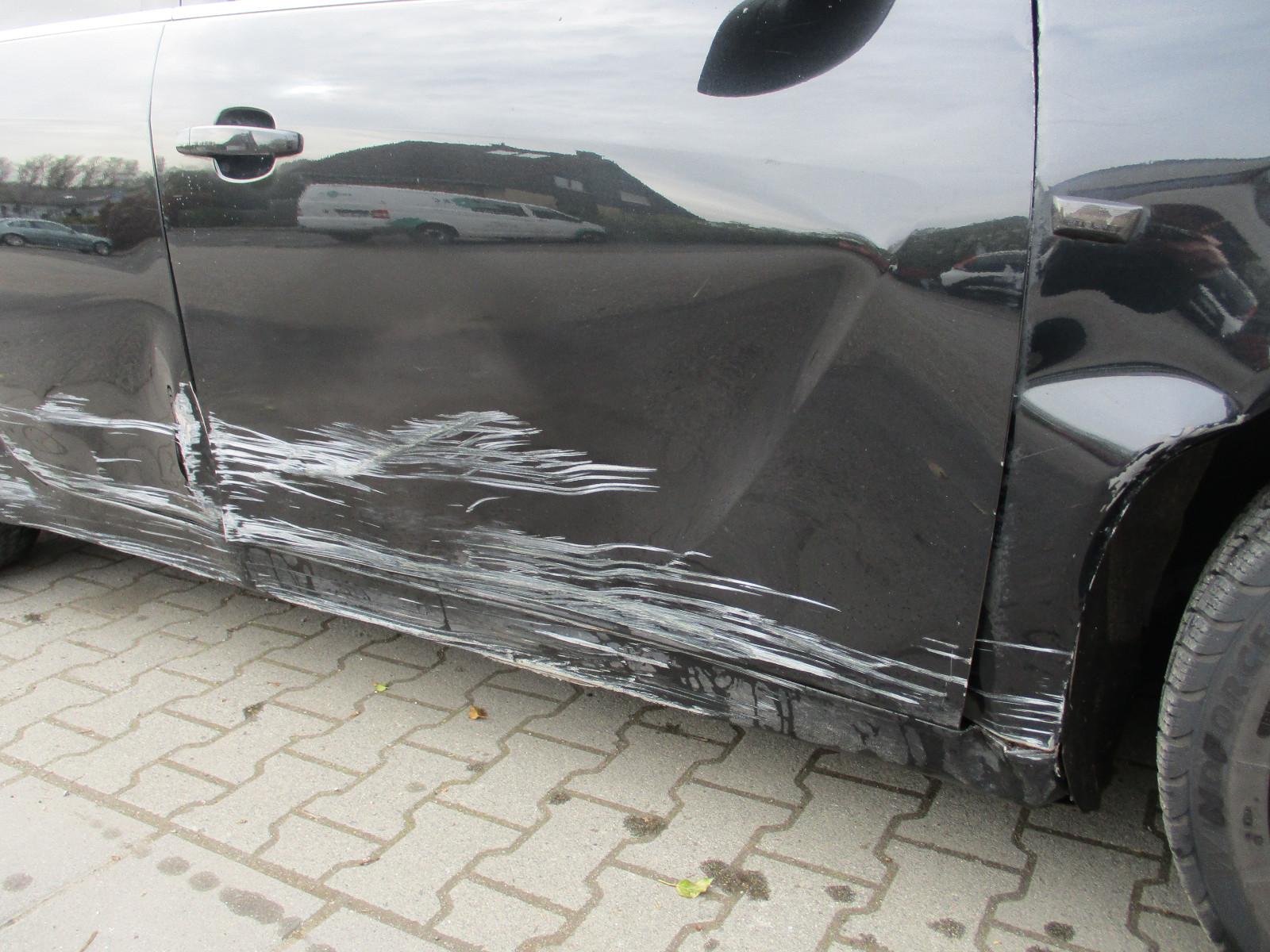 Opel Insignia 2010 — photo 14
