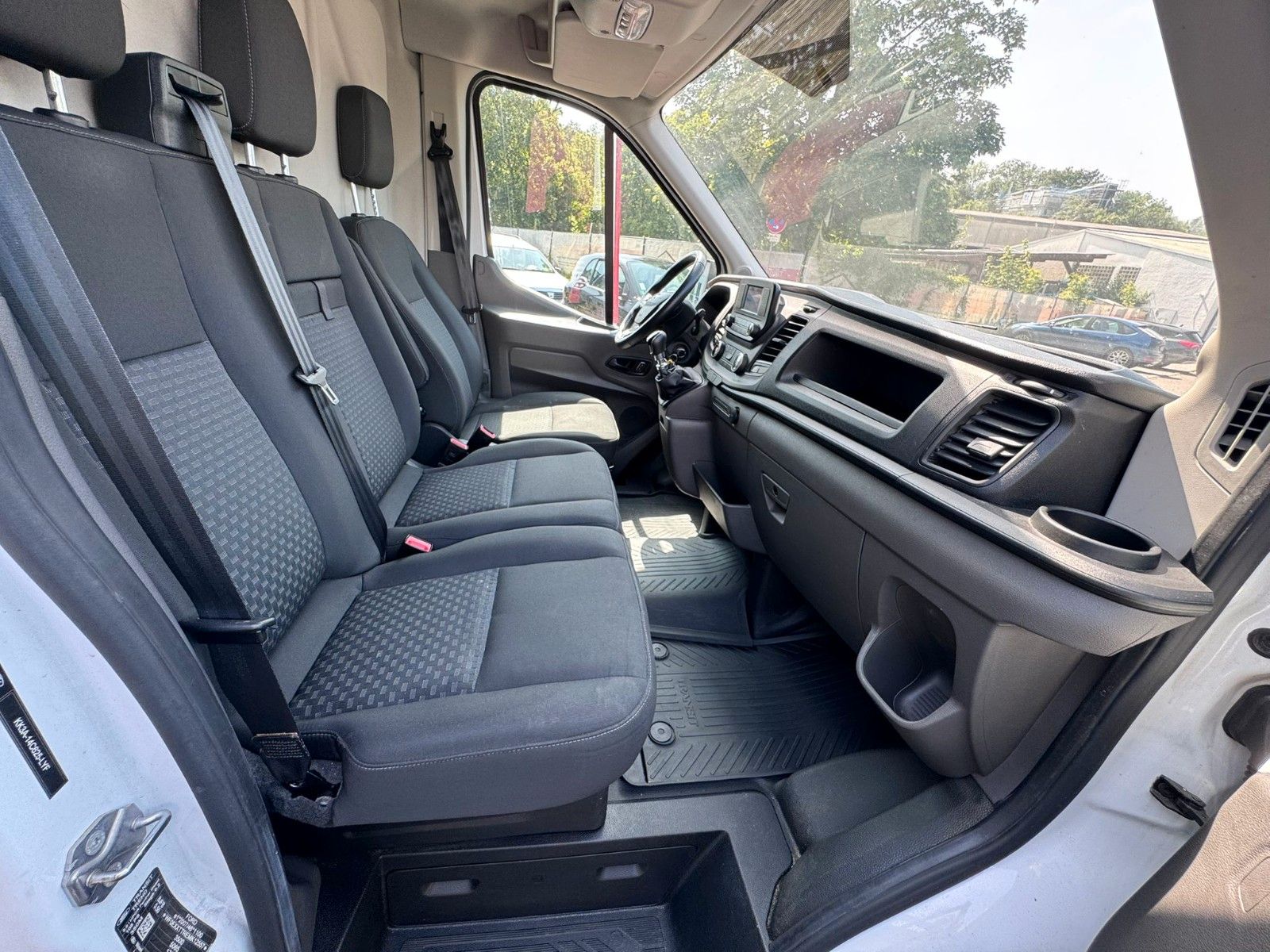 Fahrzeugabbildung Ford TRANSIT 350 L2H2 Trend*TEMPO*DAB*KAMERA*PDC