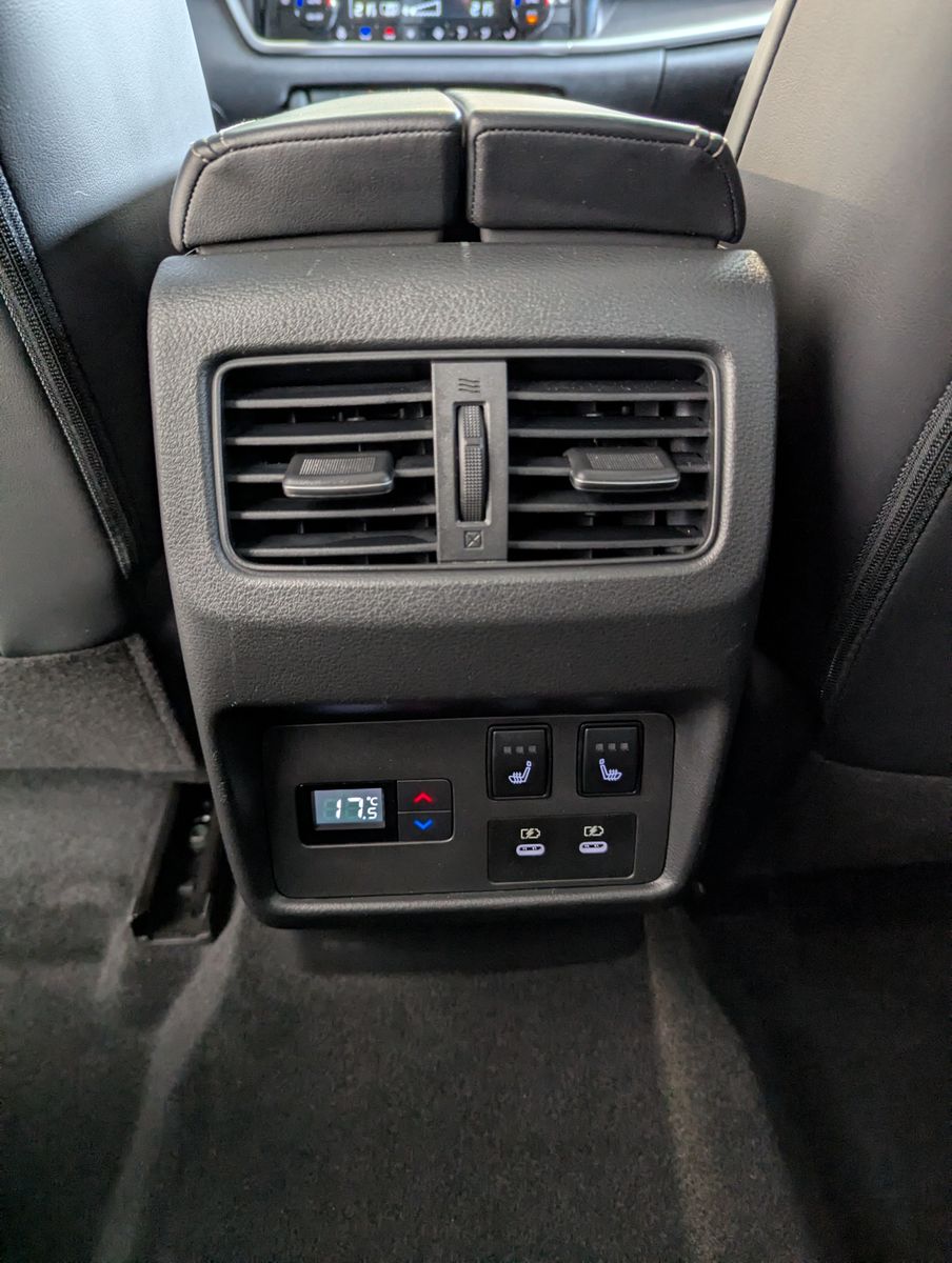 Fahrzeugabbildung Nissan X-Trail 1.5 e-Power N-Connecta ACC 360 Navi 12"