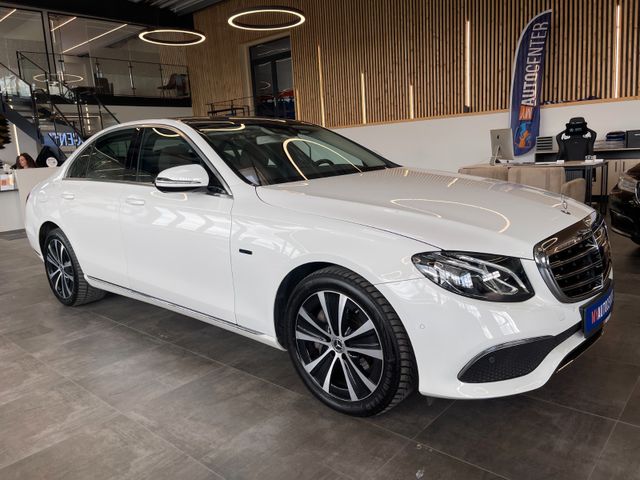 Mercedes-Benz E 300 de Lim. Aut. Avantgarde *LED*LEDER*PANO*
