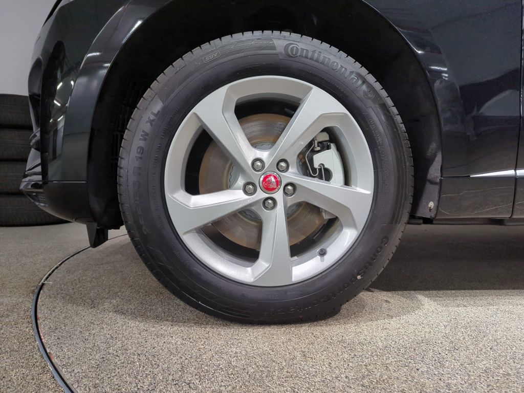 Jaguar F-Pace P400e MERIDIAN PIVI DAB 19