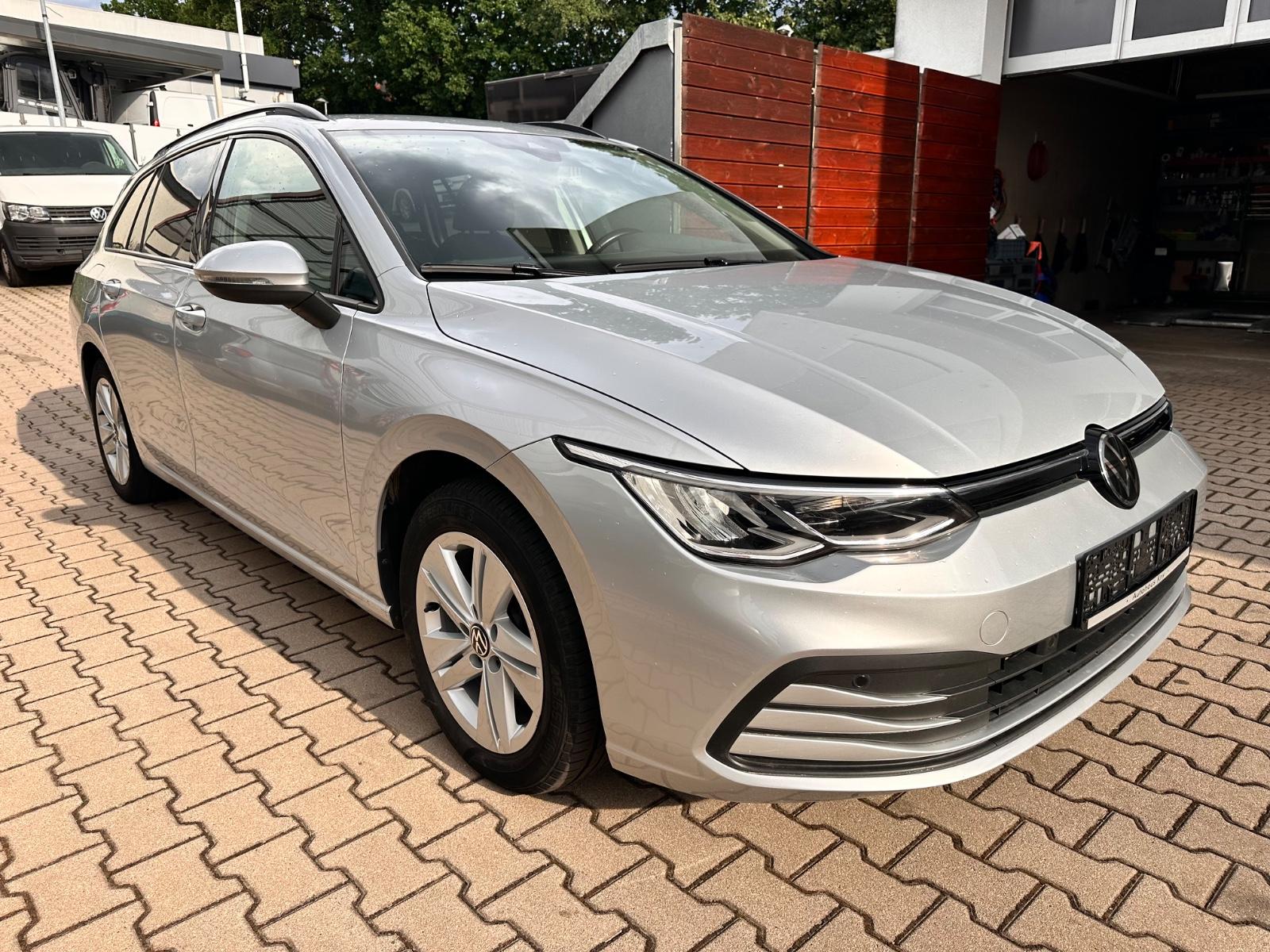 Volkswagen Golf VIII 2.0 TDI Variant Life*LED*NAVI*