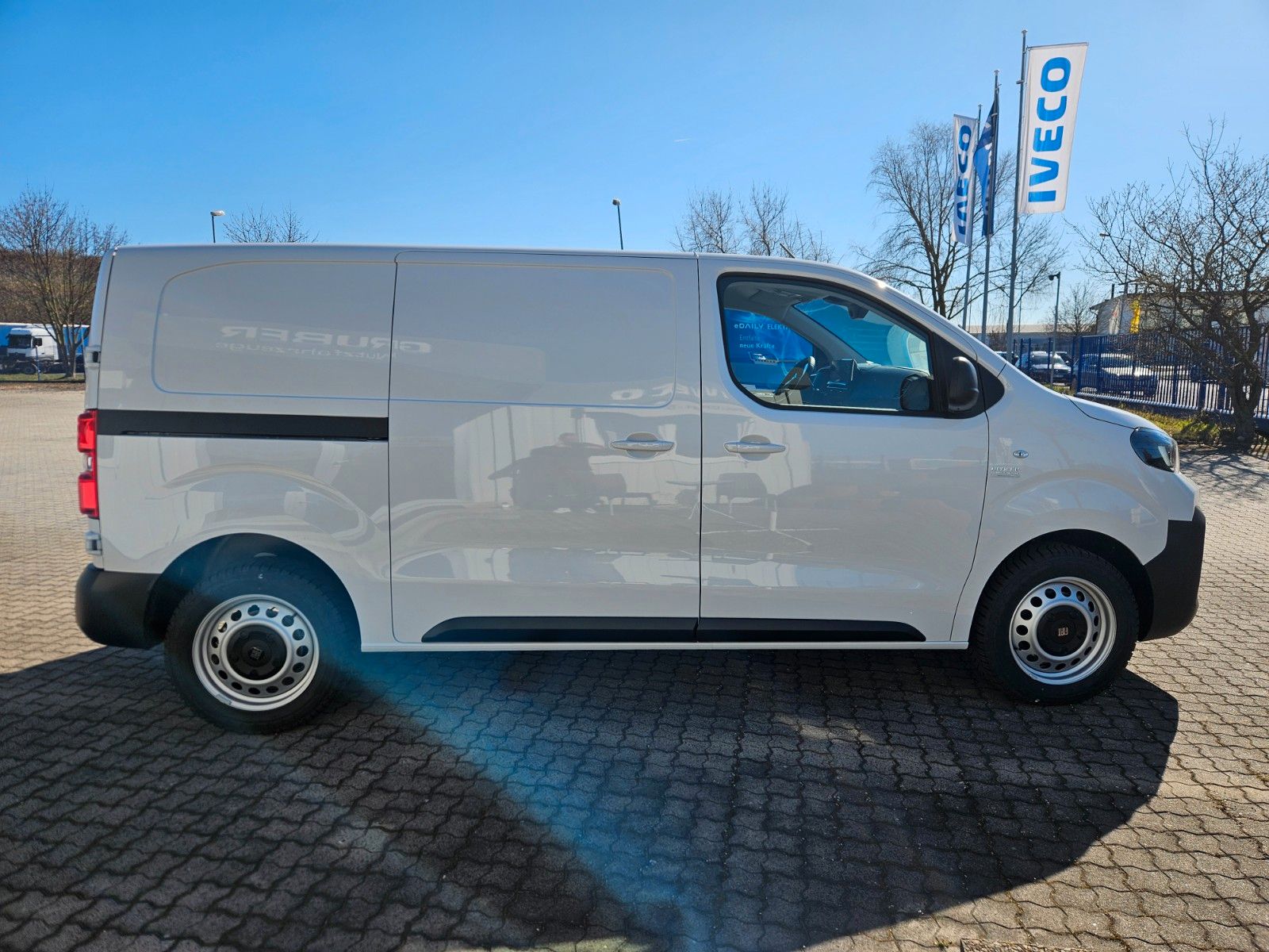 Fahrzeugabbildung Fiat Scudo Kastenwagen L2 145 PS/Worksite Paket
