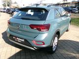 Volkswagen T-Roc 1.0 TSI Life Navi PA PDC Allwetter SHZ DAB - mit Benzin-Antrieb: Blau, Geländewagen